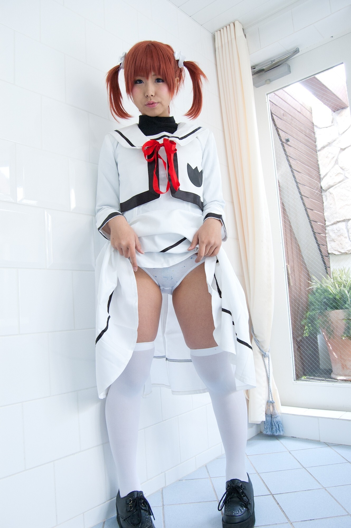 [Cosplay]  Hot Maho Shojo Lyrical Nanoha 1